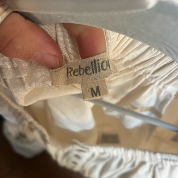 Rebellion Cream Crop Top - Picture 3 of 5